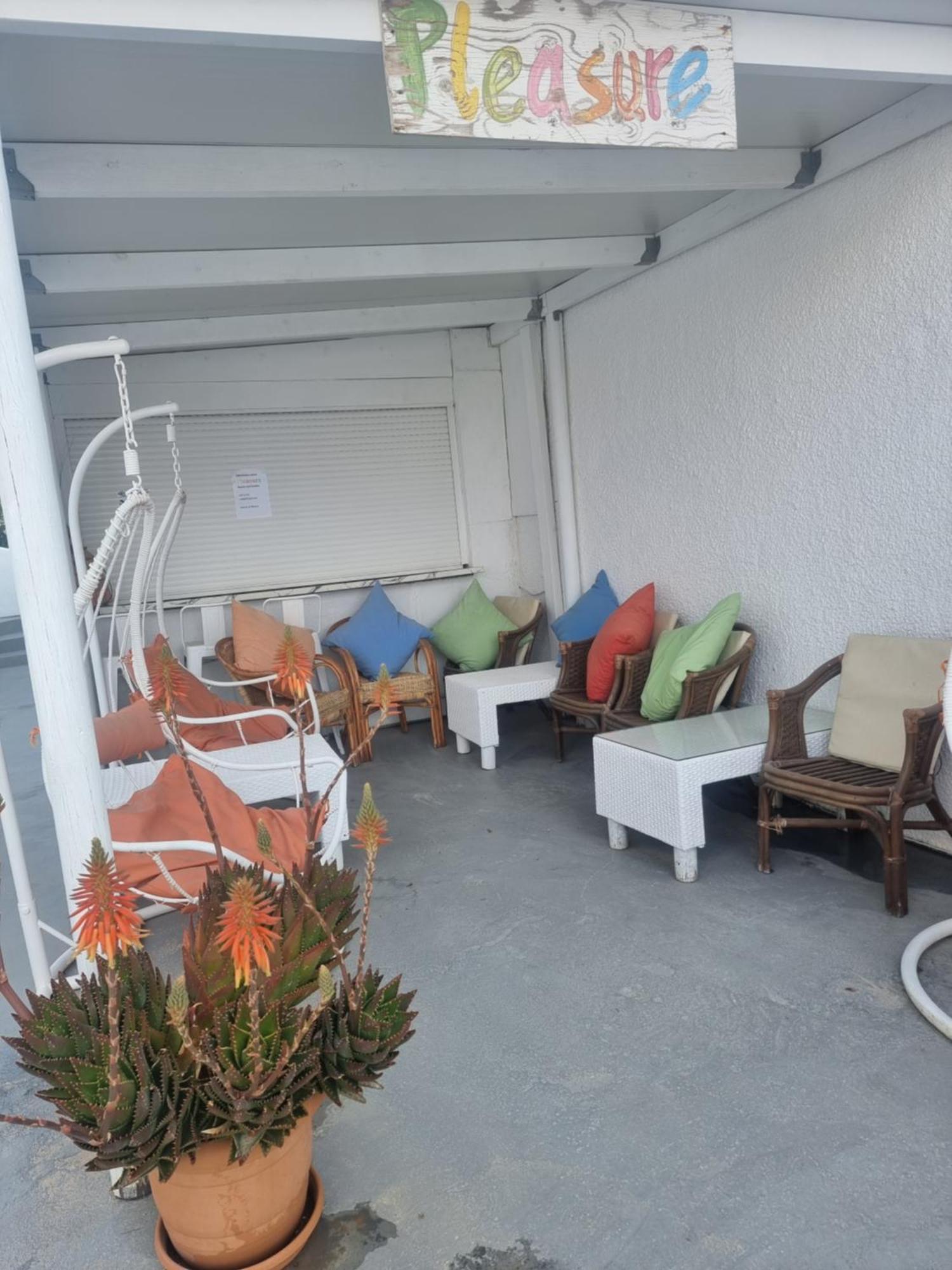 Pleasure Black Beach Perissa  Exterior photo